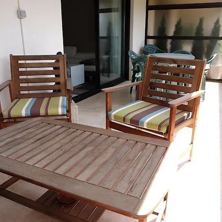 Parc Montrose Apartment