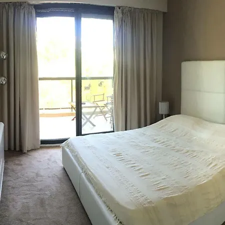 Parc Montrose Apartment